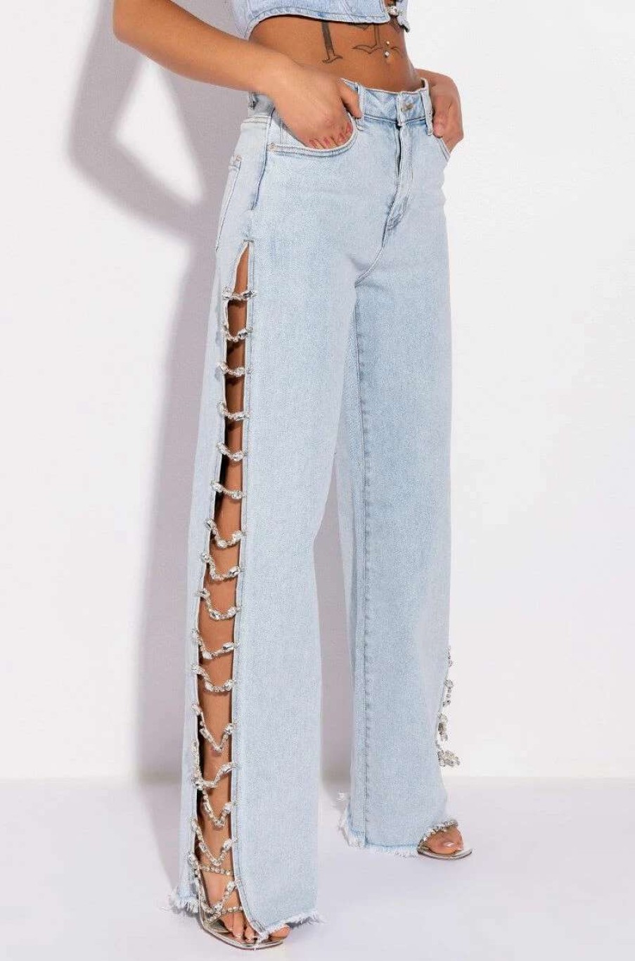 Denim * | Covered In Diamonds Relaxed Jeans Light Blue Denim