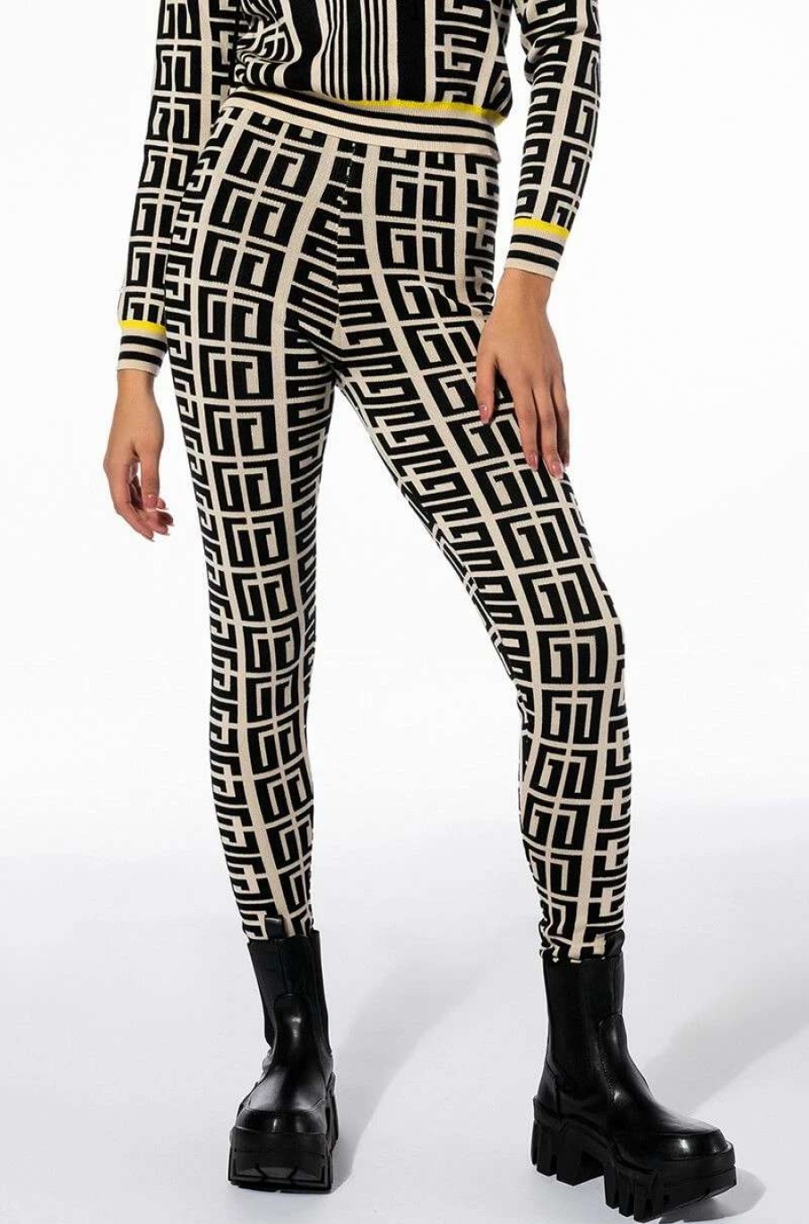 Two Piece Sets * | Locked In Graphic Print Knit Jogger Black Multi