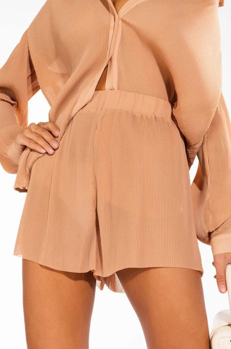 Two Piece Sets * | Dnd Relaxed Short Beige